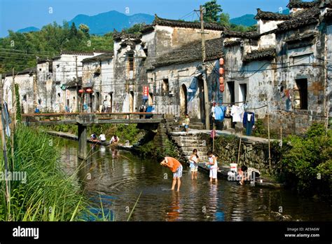 Baishi Village: An Ancient Oasis of History and Serenity!