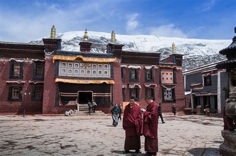 Sakya Monastery: A Spiritual Haven Steeped in History and Tradition!