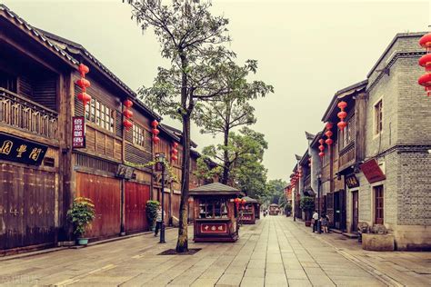 The Three Lanes and Seven Alleys: Experience Fuzhou's Historical Charm and Labyrinthine Architecture!