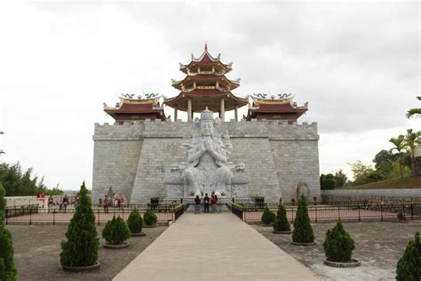 Vihara Avalokitesvara, The Majestic Place of Worship and Cultural Hub!